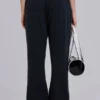 Spodnie jogger Cleo Slouchy Bootcut w kolorze czarnym
