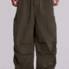 Spodnie Parachute Cargo w kolorze khaki