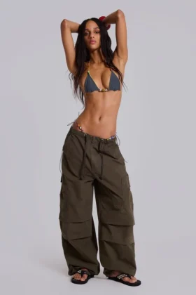 Spodnie Parachute Cargo w kolorze khaki