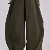 Spodnie Parachute Cargo w kolorze khaki