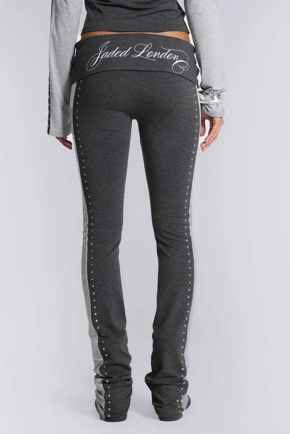 Sportowe spodnie Rynna z podwiniętymi nogawkami typu bootcut