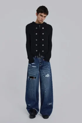 Sweter z kapturem w stylu militarnym