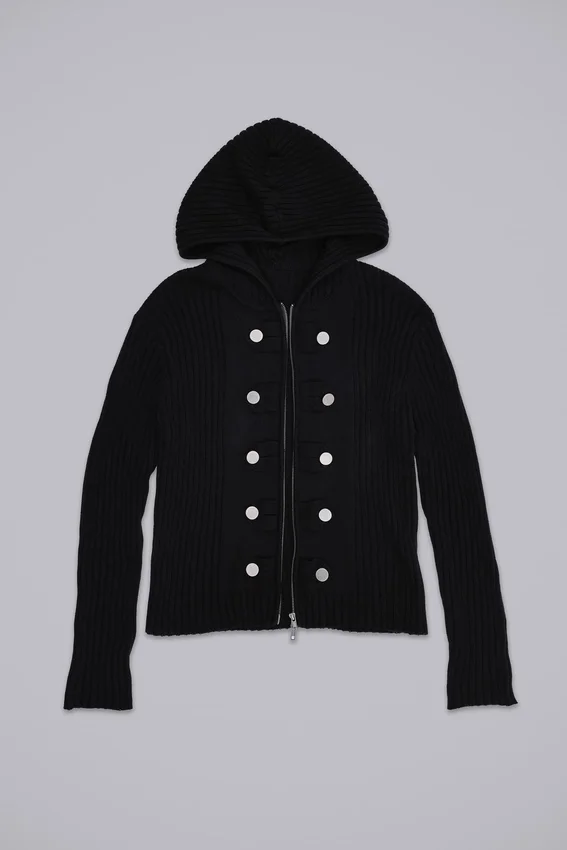 Sweter z kapturem w stylu militarnym