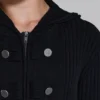 Sweter z kapturem w stylu militarnym