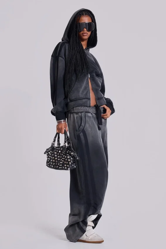 Szare, luźne spodnie dresowe „Monster Joggers” w stylu sportowym