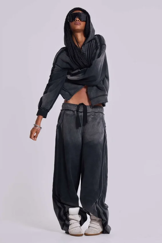 Szare, luźne spodnie dresowe „Monster Joggers” w stylu sportowym