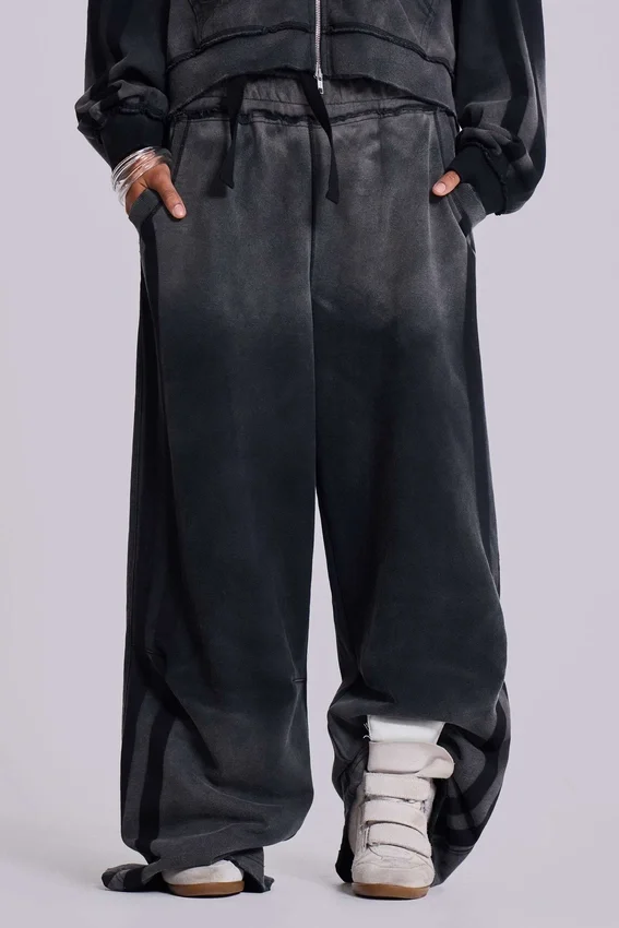 Szare, luźne spodnie dresowe „Monster Joggers” w stylu sportowym