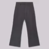 Szare spodnie garniturowe typu bootcut z fałdami