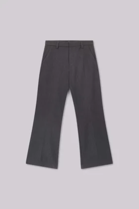 Szare spodnie garniturowe typu bootcut z fałdami