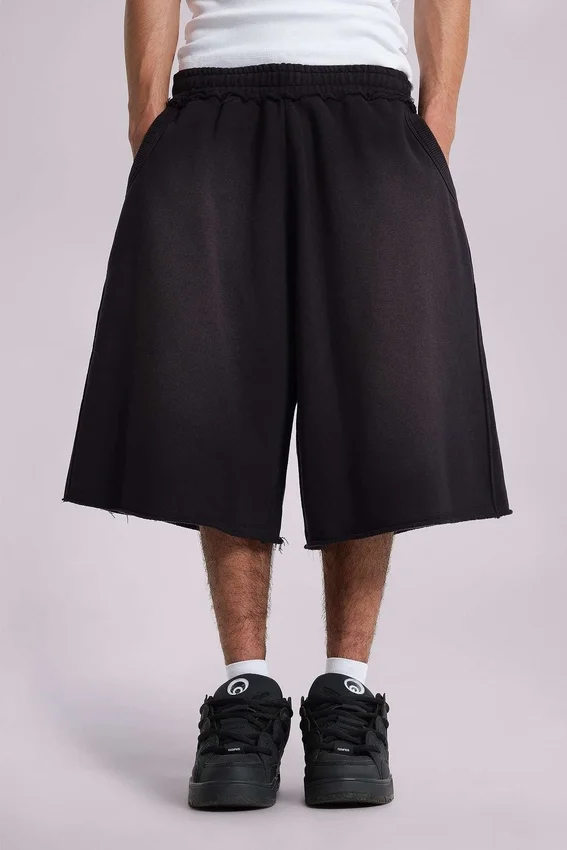 Wyprane czarne luźne szorty dresowe Monster Joggers