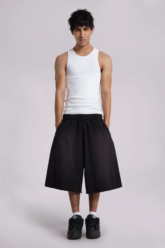 Wyprane czarne luźne szorty dresowe Monster Joggers